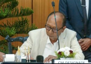 মণিপুরে নতুন সরকার: রাজনৈতিক পরিবর্তনের ইঙ্গিত, ইউমনাম খেমচান্দ&hellip;